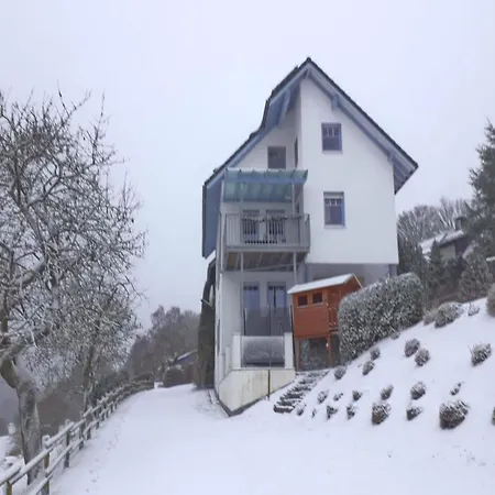 아파트 Apartment In Medebach Near Kuestelberg Ski Lift, Cleaning Included